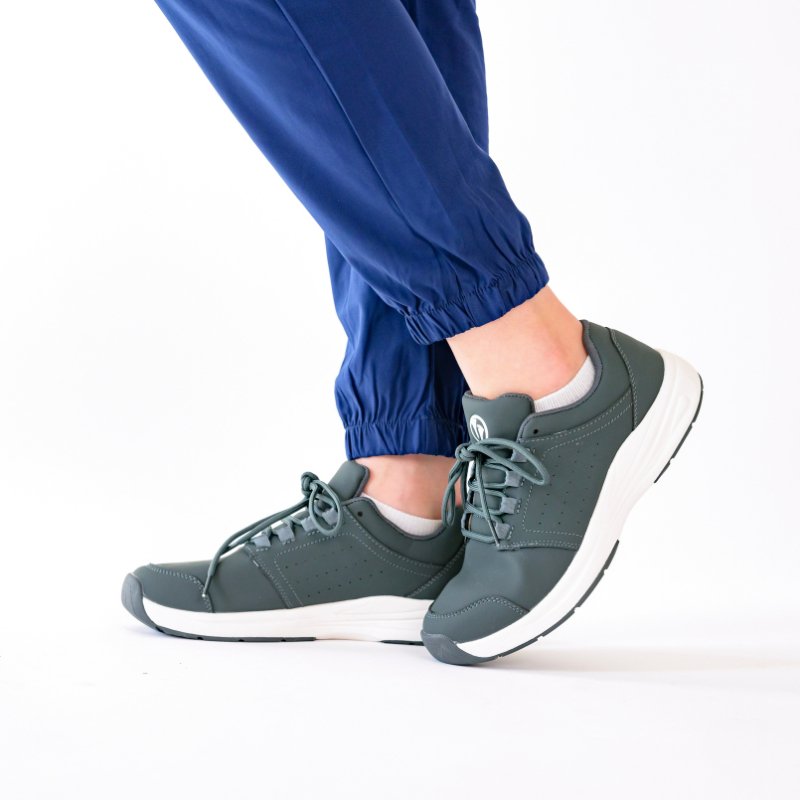 CloudStep Cushioned Walking Trainers